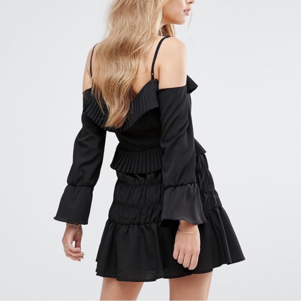 Foxiedox Tiered Cold Shoulder Dress-black - Picture 2 of 12